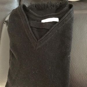 Cashmere black sweater